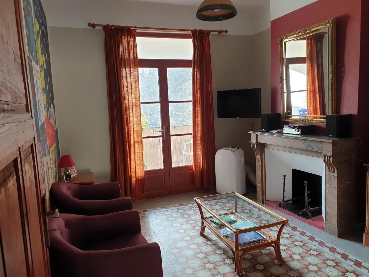 Le Logis De La Tour Daire Avinyon Dış mekan fotoğraf