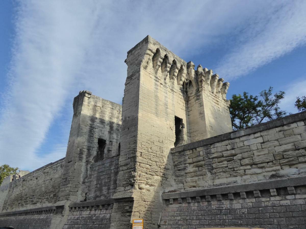Le Logis De La Tour Daire Avinyon Dış mekan fotoğraf